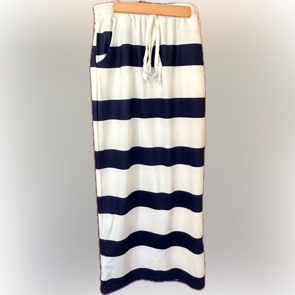 MISSLOOK Navy and White striped long skirt
